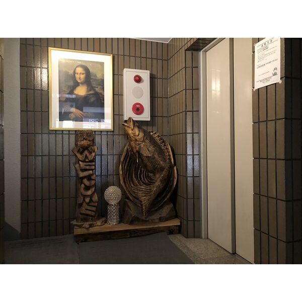 ノイエ・シュトラッセ山木田ビルの外観写真