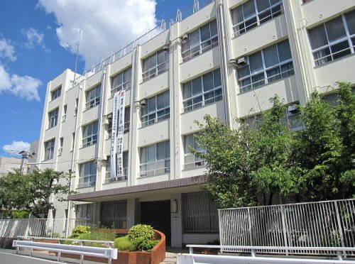 中学校　大正東中学校（中学校）まで760m