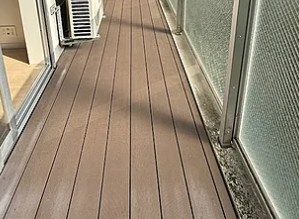 バルコニー　暖かな日差しのふりそそぐバルコニー