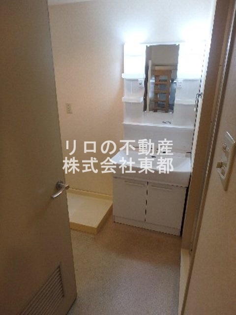 洗面設備　独立洗面台なら落ち着いて身支度ができます☆