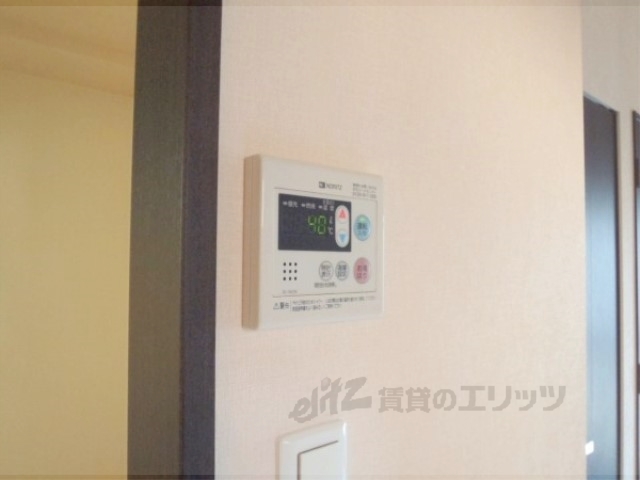 その他設備　給湯器リモコン
