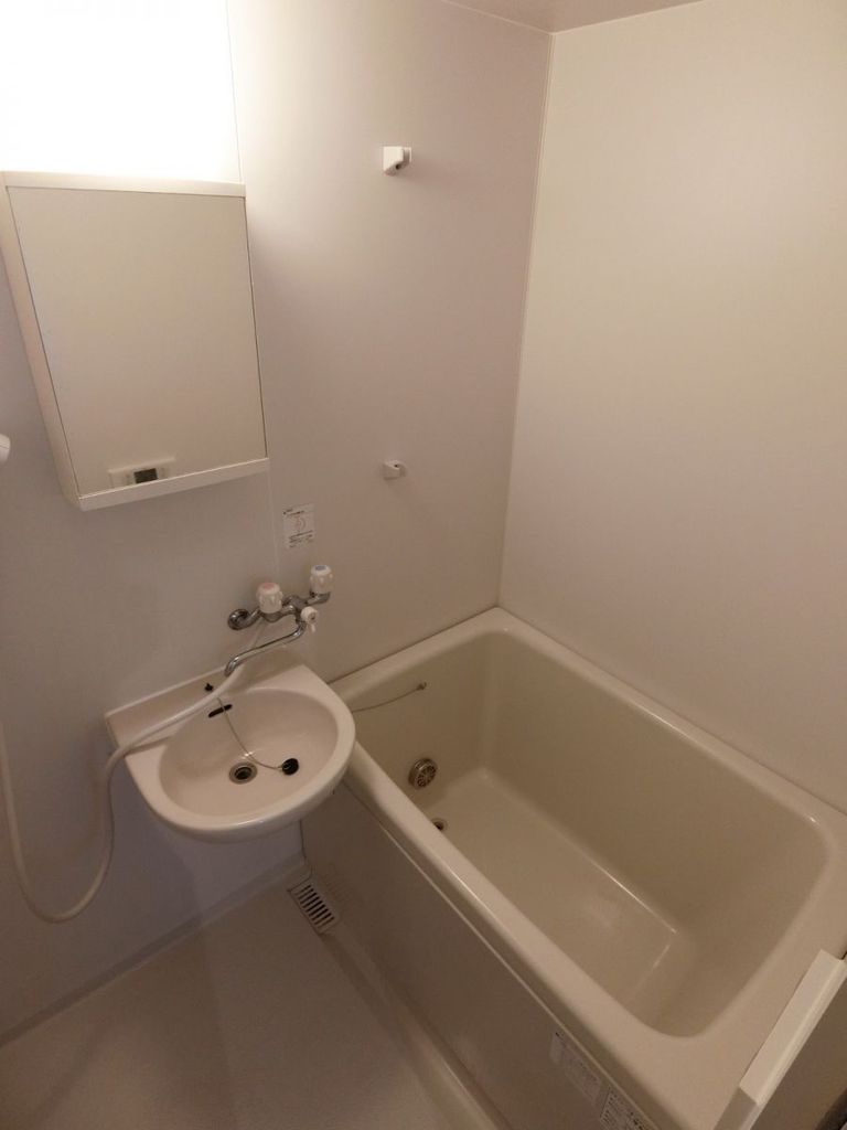 バス・シャワールーム　バス