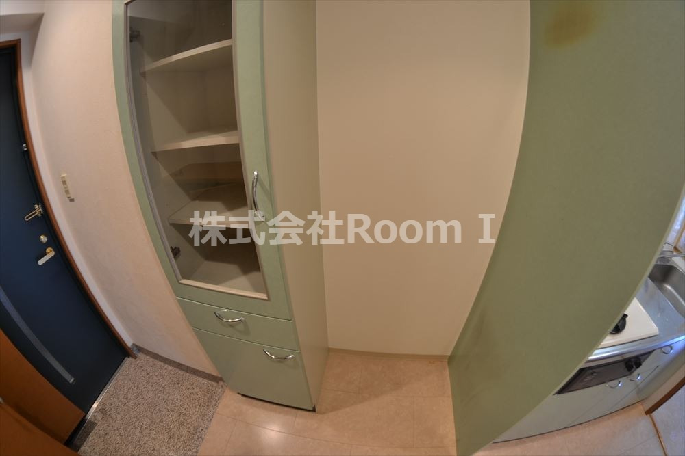 玄関　収納もある玄関です