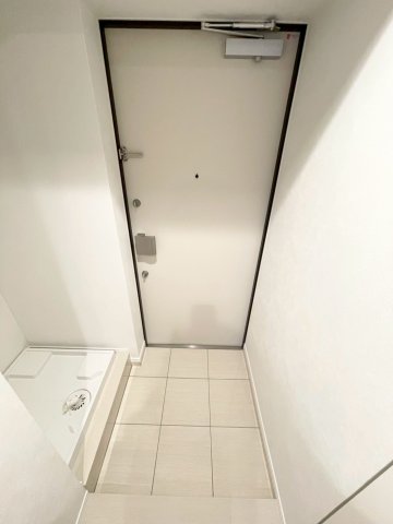 玄関　LEXE横濱関内