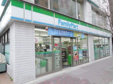 コンビニ　ファミリーマート千代田小川町店（コンビニ）まで88m