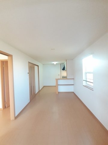 居室・リビング　こちらのリビングで趣味の時間をお楽しみください