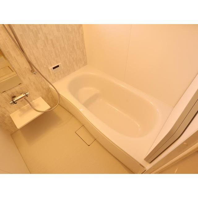 バス・シャワールーム　同タイプ部屋の画像です（仕様・設備等異な