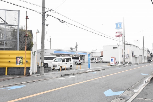 コンビニ　ローソン　東大阪大蓮東一丁目店（コンビニ）まで176m