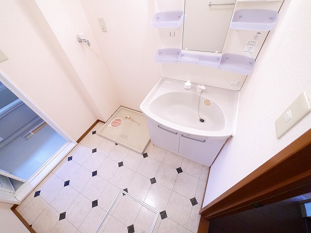 洗面設備　忙しい朝には欠かせない洗面所です