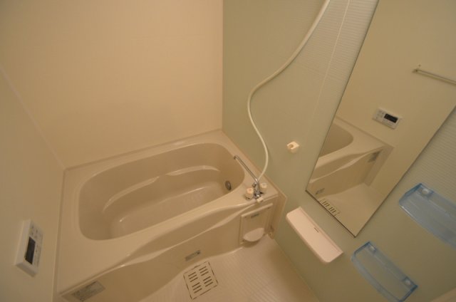 バス・シャワールーム　シンプルなバスルームです♪