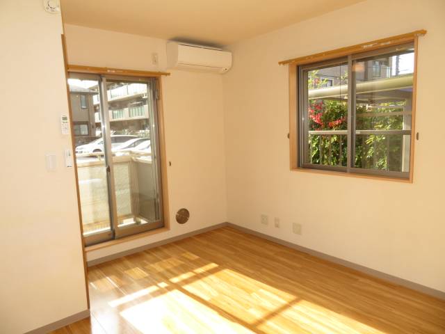 その他部屋・スペース　洋室フローリング７．５帖