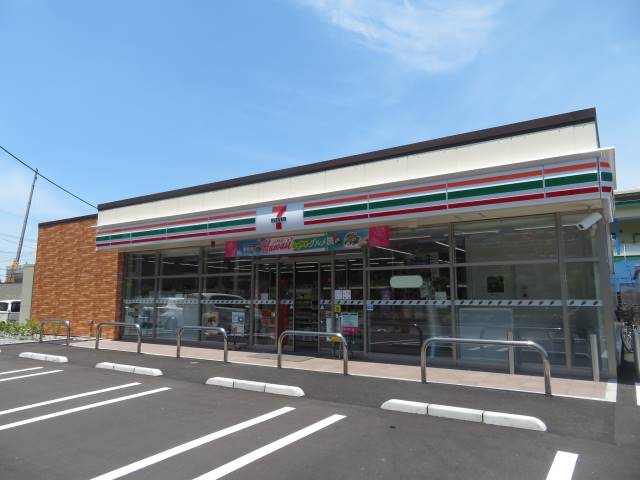 コンビニ　セブンイレブン草加松原5丁目店（コンビニ）まで107m