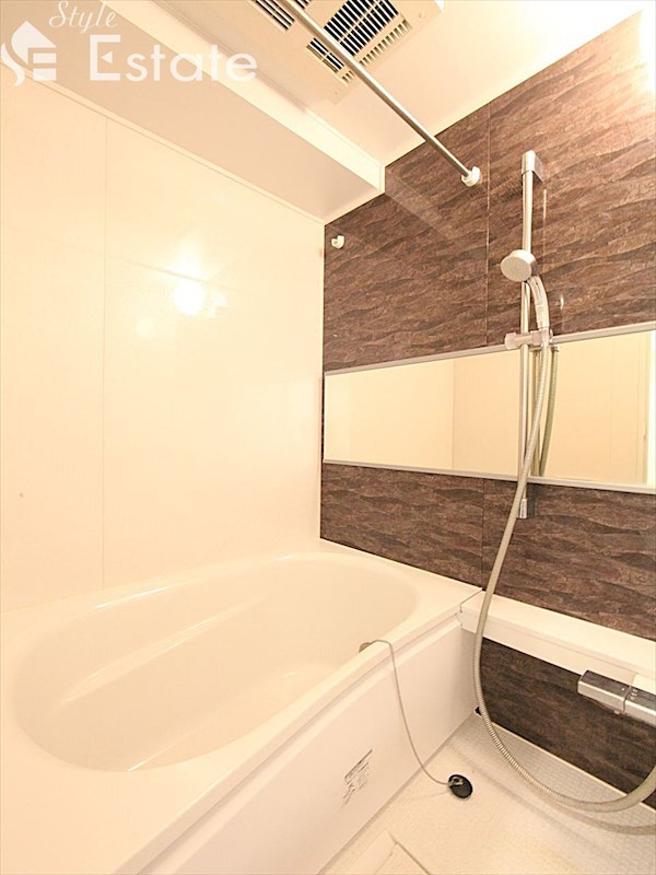 バス・シャワールーム　バスルーム