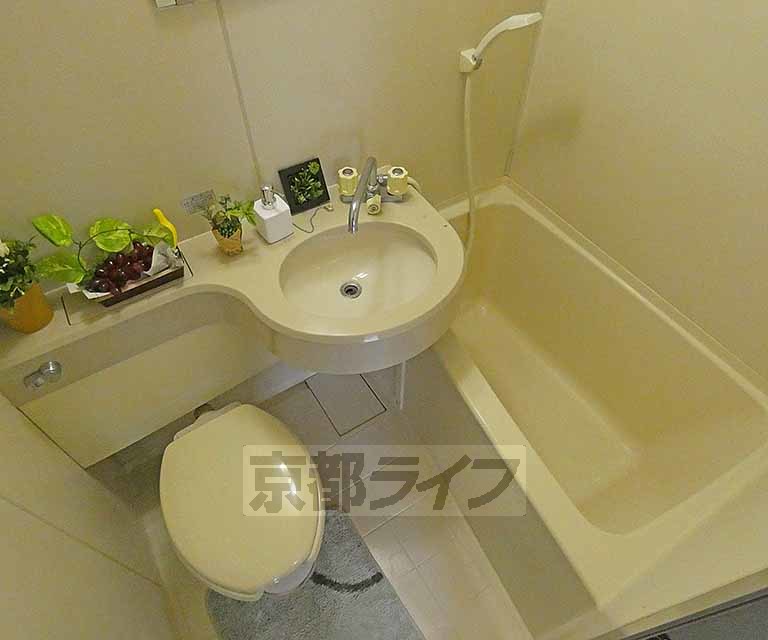 バス・シャワールーム　ユニットバスです