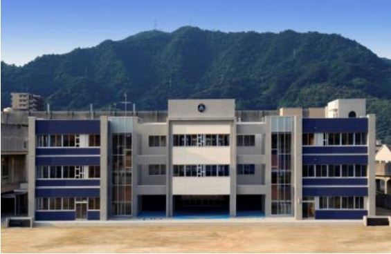 中学校　三原第三中学校（中学校）まで688m