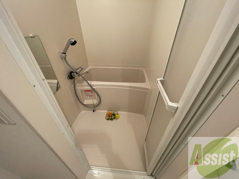 バス・シャワールーム　お風呂になります。一日の疲れを癒してくださいね。