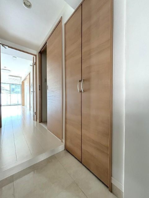 玄関　※別号室参考写真※