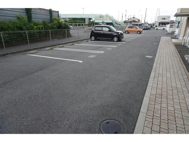 駐車場　駐車場