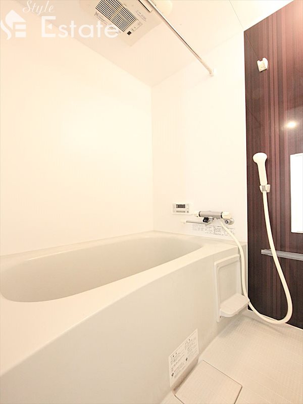 バス・シャワールーム　バスルーム