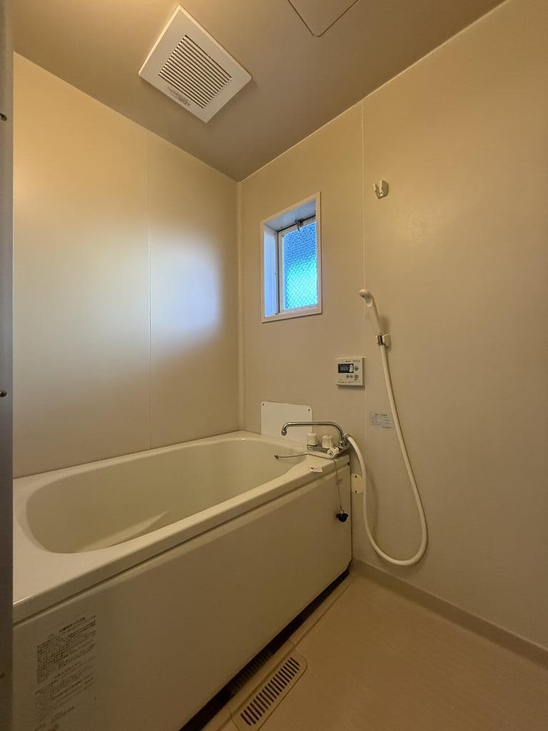 バス・シャワールーム　給湯式なのでゆったり入浴できます！！