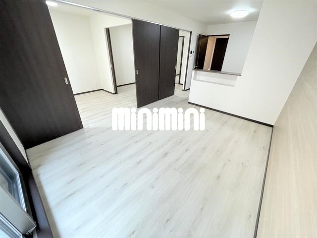 居室・リビング　※同間取り２０３号室のものです。