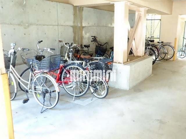 駐車場　駐輪場です。