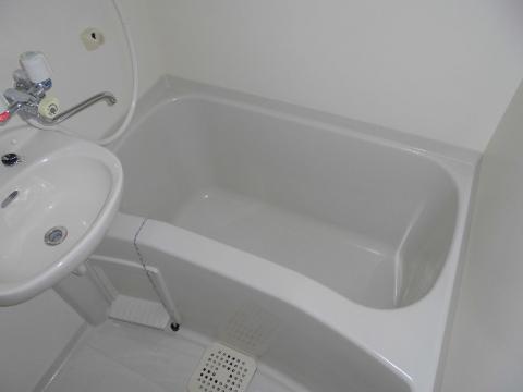 バス・シャワールーム　浴槽