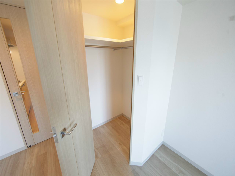 収納　ウォークインクローゼット（収納充実してます）