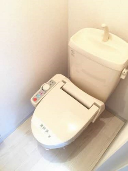 トイレ　※他号室の写真です