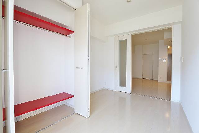 収納　大きなクローゼットで収納もばっちり