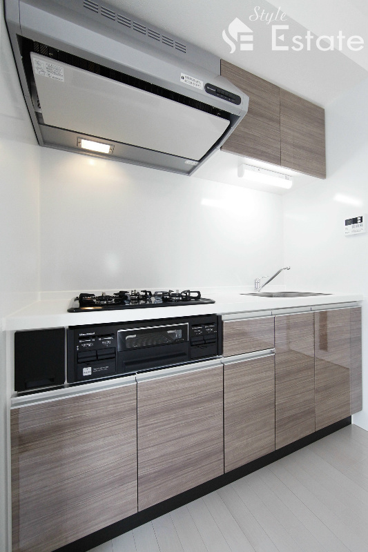 キッチン　システムキッチン（ガス3口コンロ・グリル付）