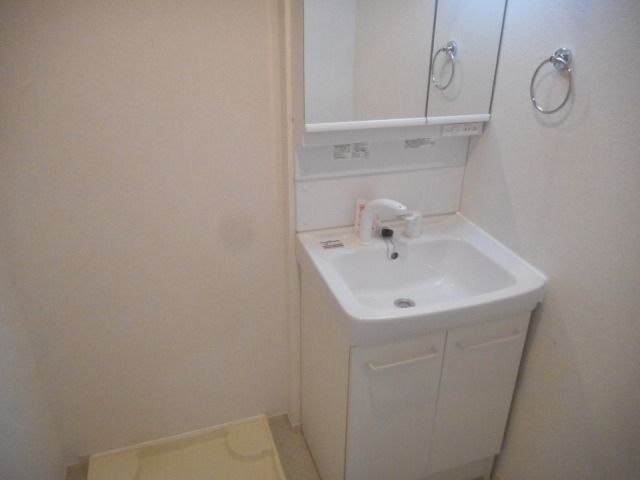 洗面設備　☆シャワー付洗面台☆