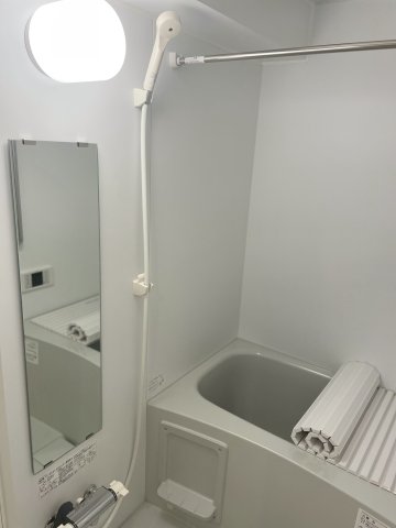 バス・シャワールーム　※別部屋参考写真