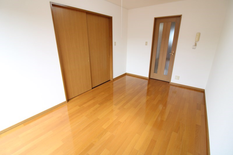 居室・リビング　別室の参考画像となります。