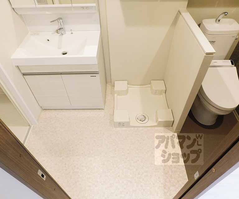 洗面設備　ヨーロピアンタイプの脱衣所です。