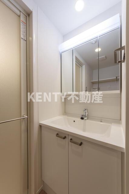 洗面設備　※写真は同タイプ住戸です。