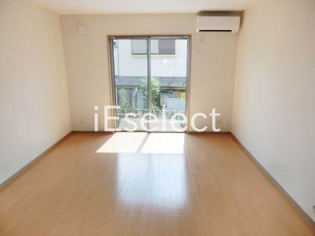 居室・リビング　10帖の広さが有るとお部屋の使い方の幅が広がりますね