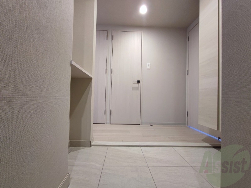 玄関　玄関の様子です。明るい印象ですね。気分もあがりそう。