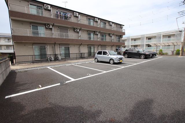 駐車場　【空要確認】敷地内駐車場