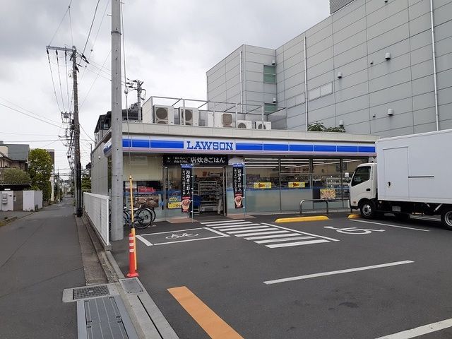 コンビニ　ローソンさいたま上落合8丁目店（コンビニ）まで210m