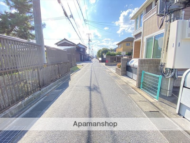 その他　前面道路（その他）まで0m