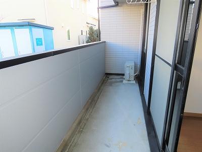 バルコニー　洗濯物を外干しできます