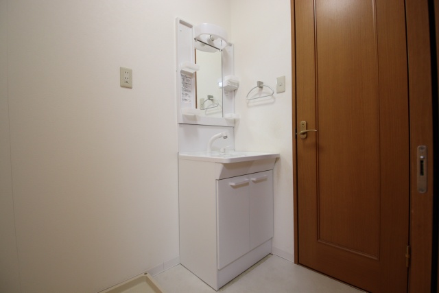 洗面設備　※別号室の参考写真となります