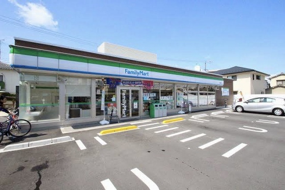 コンビニ　ファミリーマート出汐町南店（コンビニ）まで198m