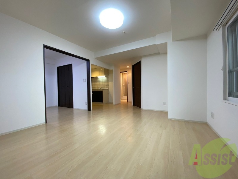 居室・リビング　広くてキレイなお部屋が広がっていて、充実した生活が送れそう。