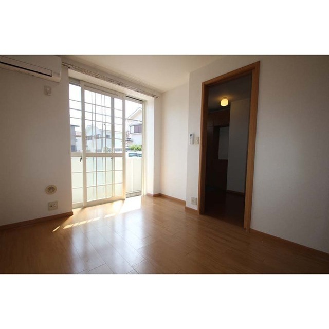 居室・リビング　画像は全て１０３の内観写真