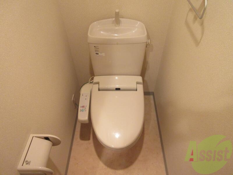 トイレ　ウォシュレットついてます。