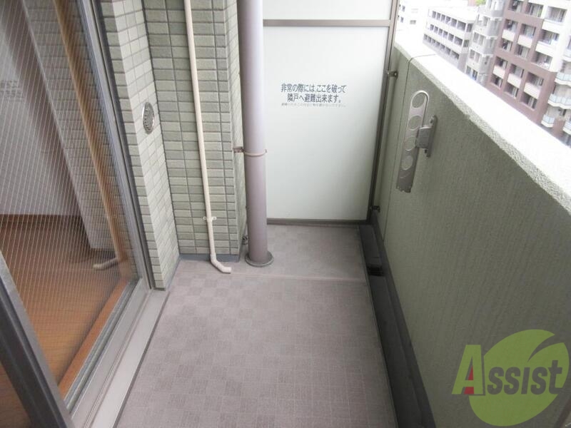 バルコニー　幅広で洗濯物が干し易いですよ。