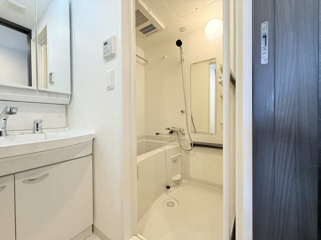 バス・シャワールーム　同一タイプです。