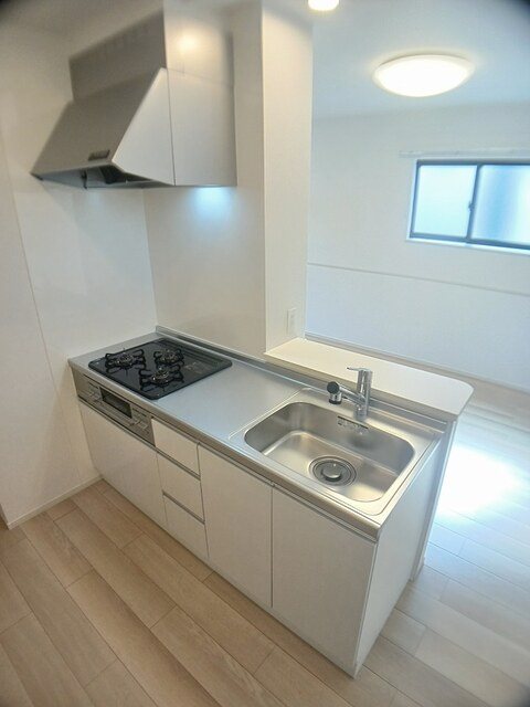 キッチン　3口ガスコンロ